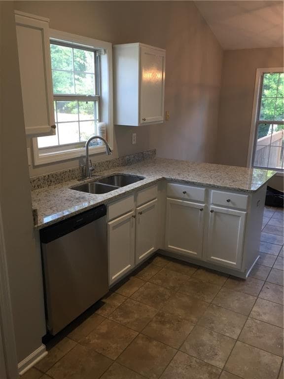 4 bedroom, 3 bathroom, 2,199 sq ft single family residence for rent at 2575 Hamilton Chase Run, Buford, GA 30519 for $2,250 a month — photo 7