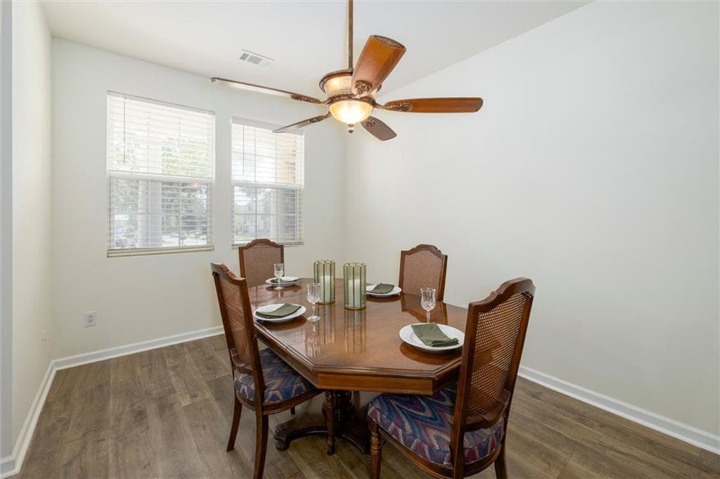 4 bedroom, 3 bathroom, 3,457 sq ft single family residence for sale at 6261 Sparkling Cove Lane, Buford, GA 30518 — photo 10