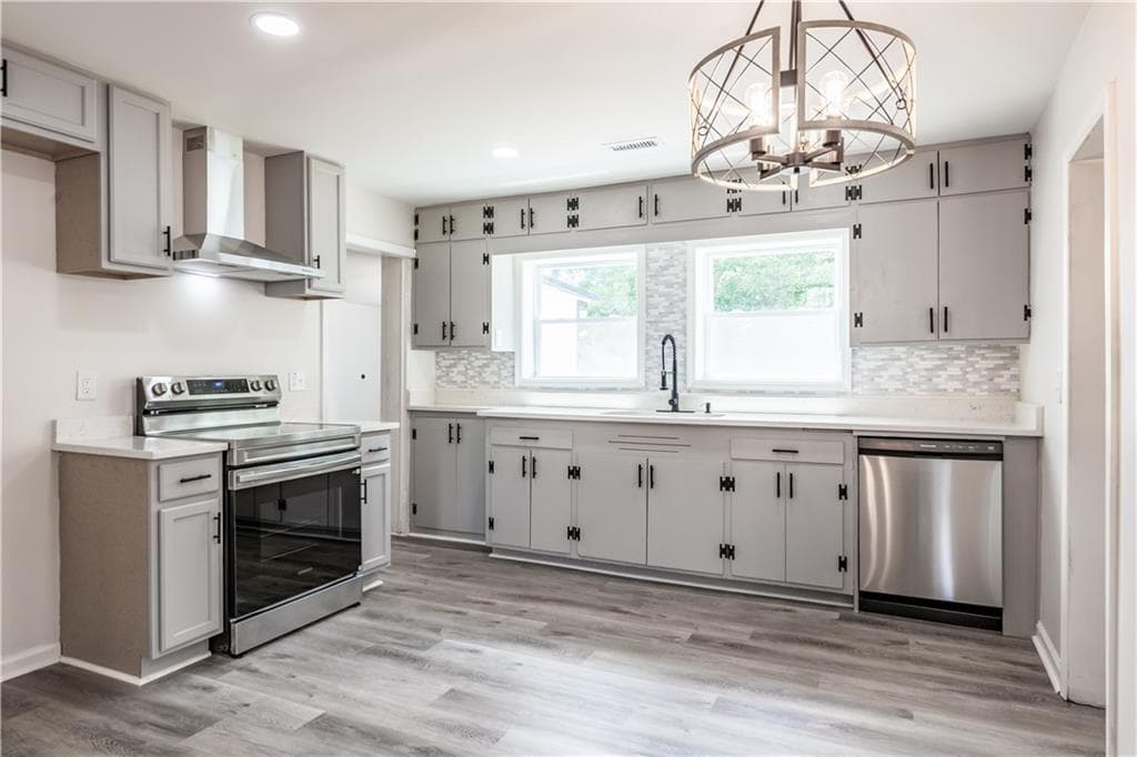 3 bedroom, 2 bathroom, 1,261 sq ft single family residence for sale at 1404 N Forest Avenue, Hartwell, GA 30643 — photo 5