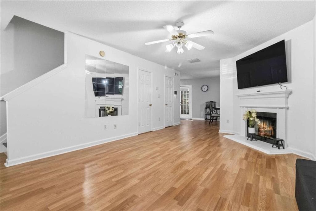3 bedroom, 3 bathroom, 1,544 sq ft single family residence for sale at 6817 Mahonia Place, Lithonia, GA 30038 — photo 5