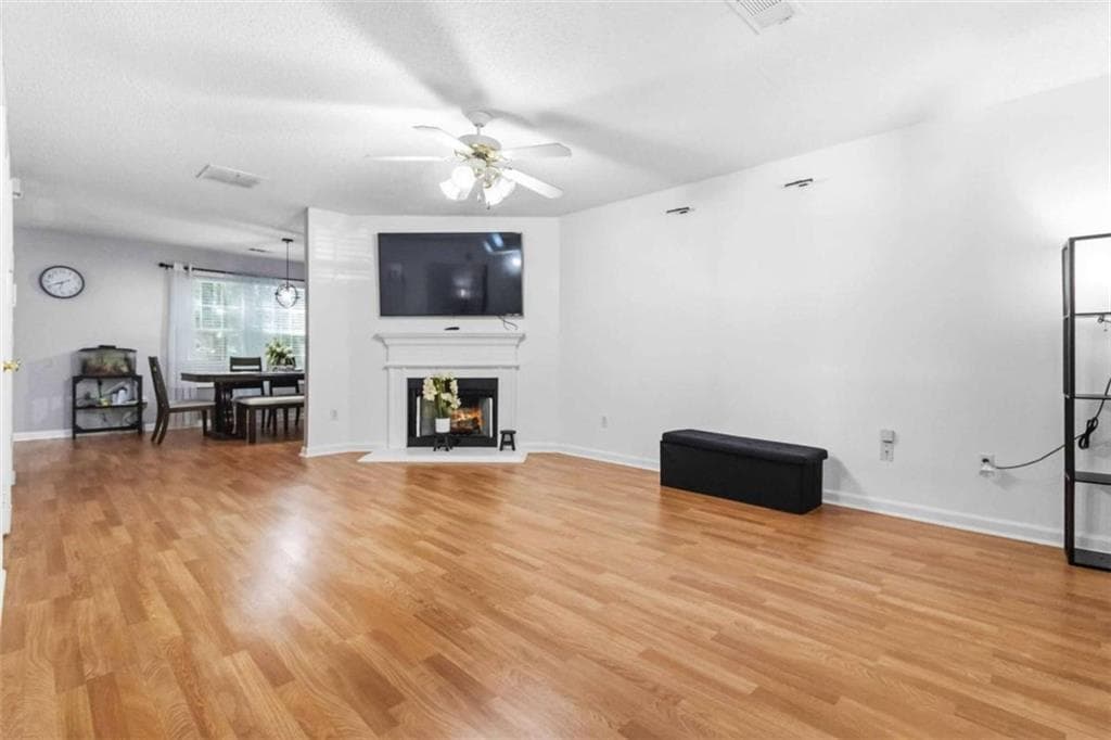 3 bedroom, 3 bathroom, 1,544 sq ft single family residence for sale at 6817 Mahonia Place, Lithonia, GA 30038 — photo 7