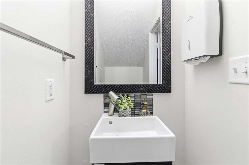 3 bedroom, 3 bathroom, 1,544 sq ft single family residence for sale at 6817 Mahonia Place, Lithonia, GA 30038 — photo 10