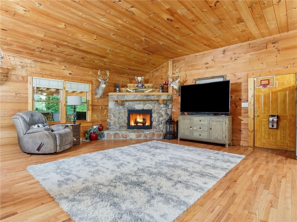 2 bedroom, 2 bathroom, 1,470 sq ft single family residence for sale at 1860 W Elmwood Drive, Acworth, GA 30102 — photo 5