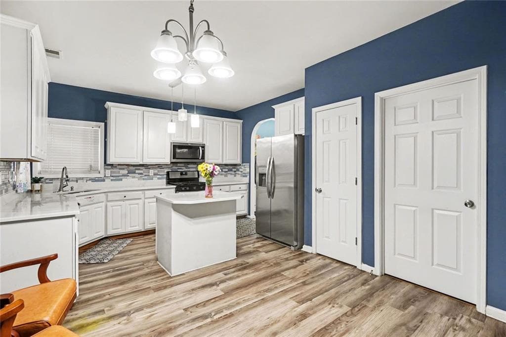 5 bedroom, 3 bathroom, 3,057 sq ft single family residence for sale at 3382 Sandwedge Court, Snellville, GA 30039 — photo 9