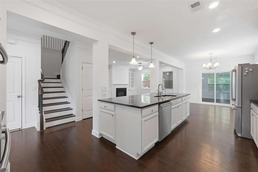 4 bedroom, 3 bathroom, 3,340 sq ft single family residence for rent at 4865 Alexandria Avenue, Cumming, GA 30040 for $3,200 a month — photo 6