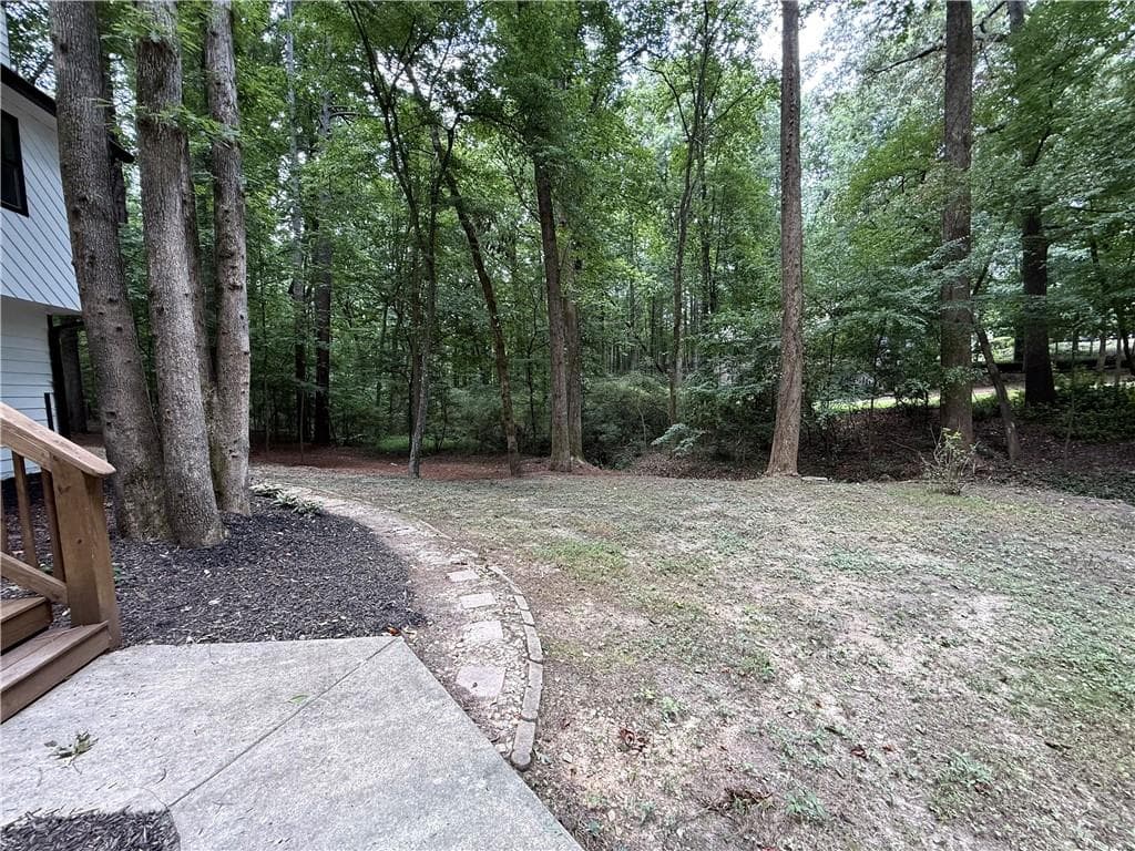 4 bedroom, 3 bathroom, 2,088 sq ft single family residence for sale at 4508 Lost Mountain Court, Powder Springs, GA 30127 — photo 4