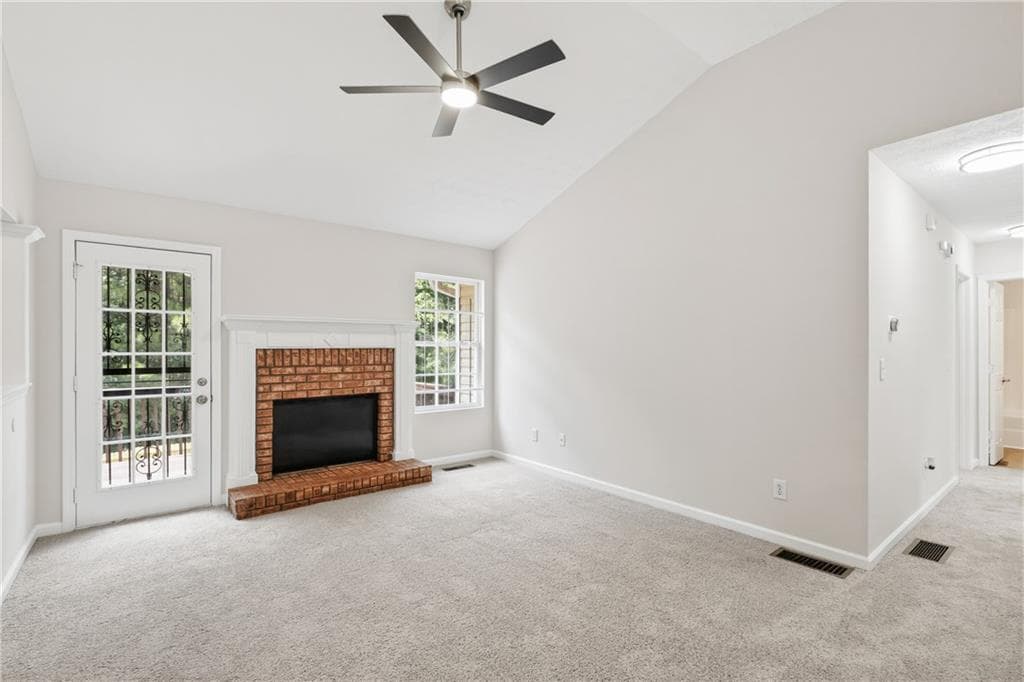 4 bedroom, 3 bathroom, 1,706 sq ft single family residence under contract at 549 Sycamore Drive, Jonesboro, GA 30238 — photo 2