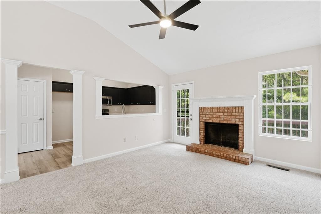 4 bedroom, 3 bathroom, 1,706 sq ft single family residence under contract at 549 Sycamore Drive, Jonesboro, GA 30238 — photo 3
