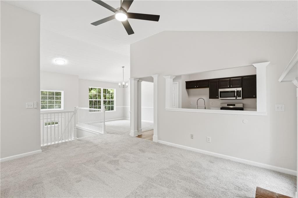 4 bedroom, 3 bathroom, 1,706 sq ft single family residence under contract at 549 Sycamore Drive, Jonesboro, GA 30238 — photo 4