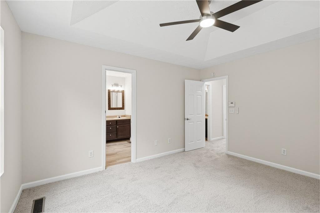 4 bedroom, 3 bathroom, 1,706 sq ft single family residence under contract at 549 Sycamore Drive, Jonesboro, GA 30238 — photo 9