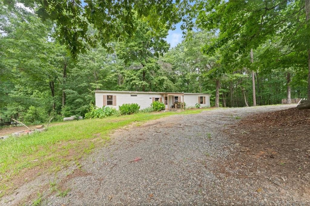 2 bedroom, 2 bathroom, 980 sq ft single family residence for sale at 37 Adrianne Lane, Dawsonville, GA 30534 — photo 3