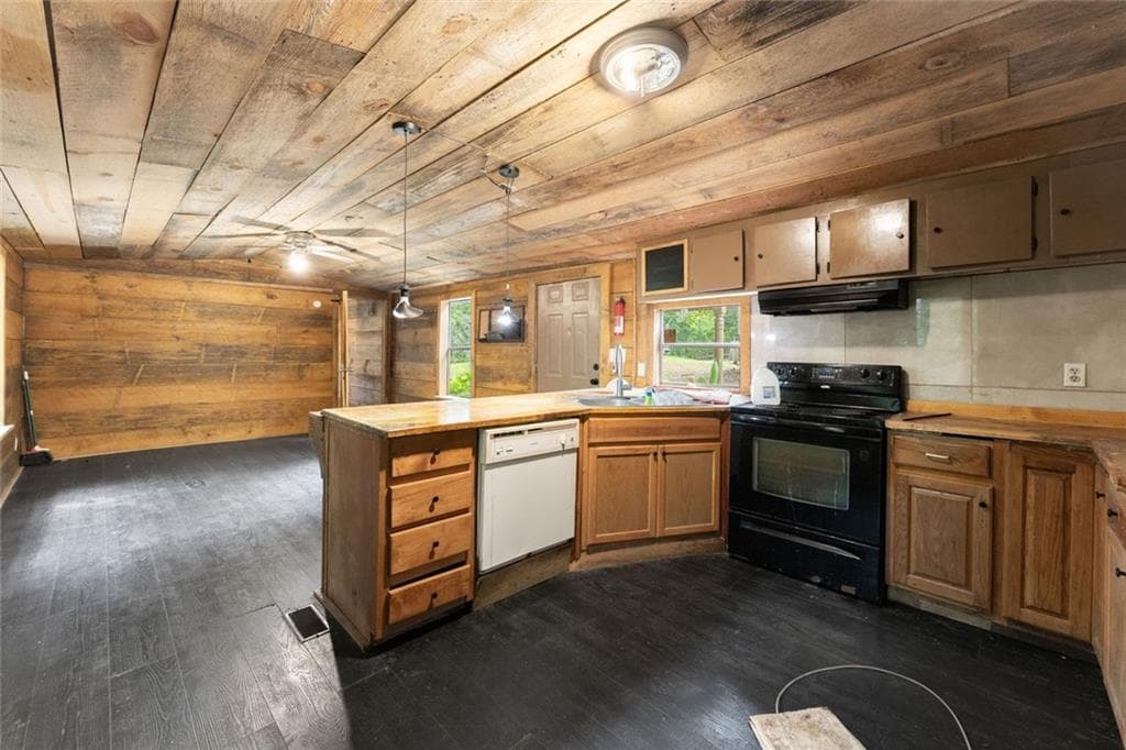 2 bedroom, 2 bathroom, 980 sq ft single family residence for sale at 37 Adrianne Lane, Dawsonville, GA 30534 — photo 8
