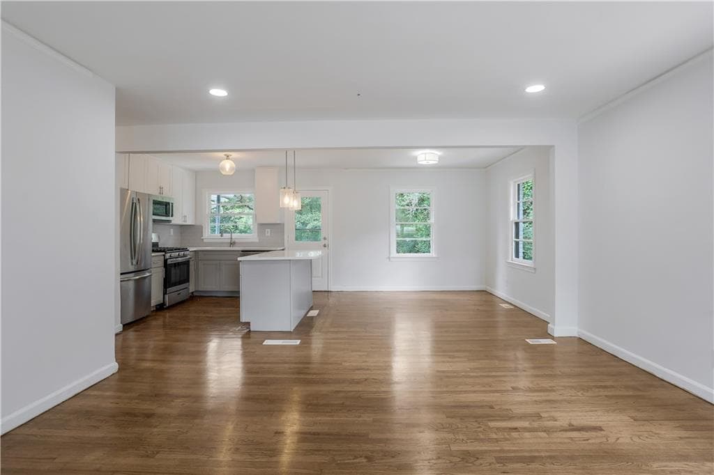 3 bedroom, 2 bathroom, 1,272 sq ft single family residence for sale at 2631 Patrick Court, Atlanta, GA 30317 — photo 9