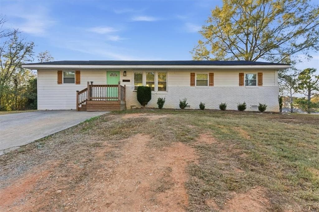 4 bedroom, 2 bathroom, 1,300 sq ft single family residence for sale at 121 Ripley Avenue, Adairsville, GA 30103