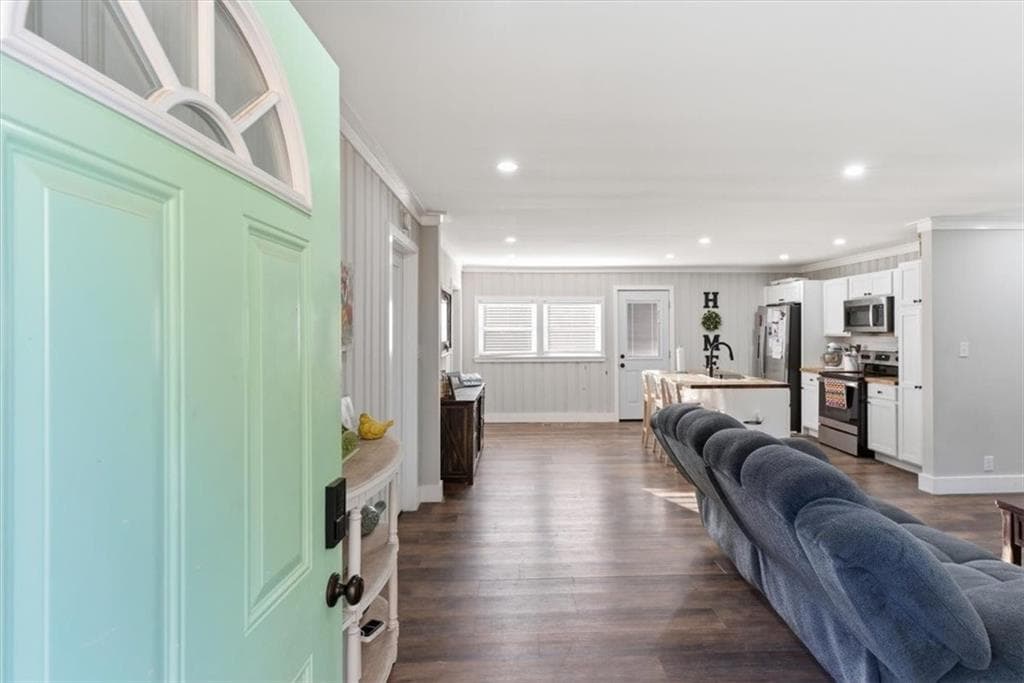 4 bedroom, 2 bathroom, 1,300 sq ft single family residence for sale at 121 Ripley Avenue, Adairsville, GA 30103 — photo 5