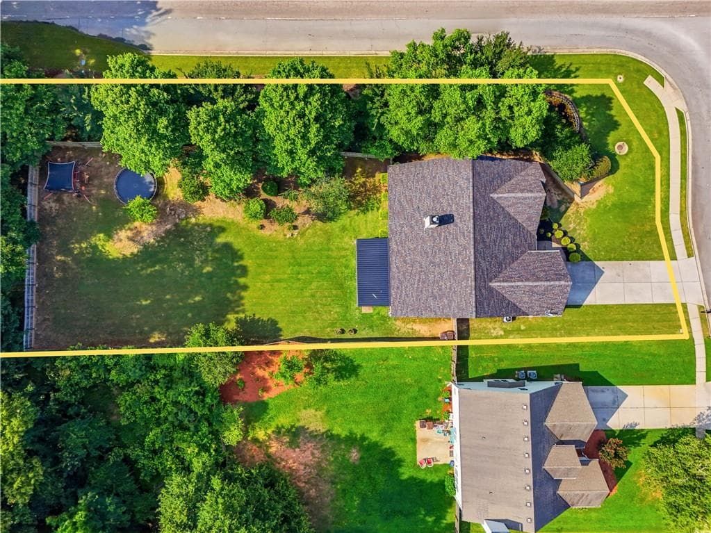 4 bedroom, 2 bathroom, 2,714 sq ft single family residence for sale at 6204 Cove Creek Drive, Flowery Branch, GA 30542 — photo 10