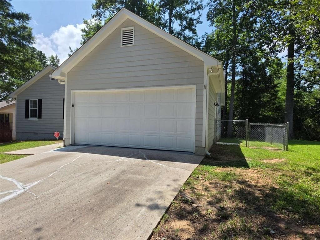 3 bedroom, 2 bathroom, 1,104 sq ft single family residence for rent at 232 Hampton Drive, Dallas, GA 30132 for $1,675 a month — photo 2