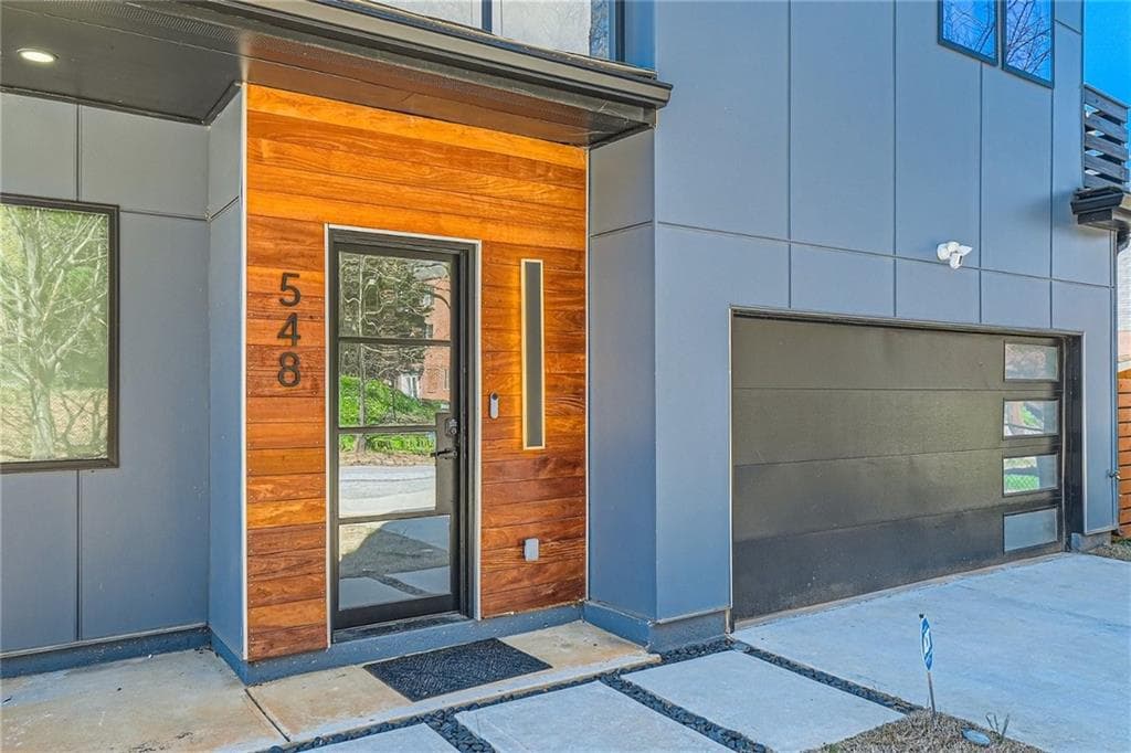 4 bedroom, 4 bathroom, 2,798 sq ft single family residence for sale at 548 Fletcher Street, Atlanta, GA 30310 — photo 2