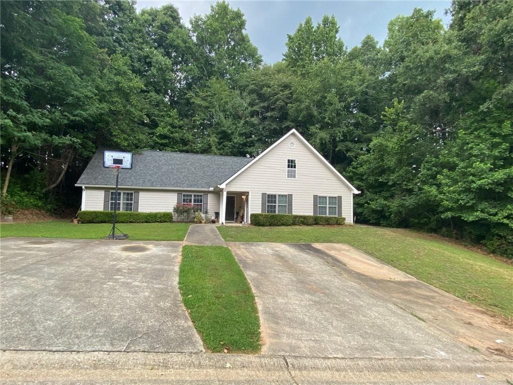 2 bedroom, 2 bathroom, 2,014 sq ft duplex for rent at 130 River Pointe Court 132, Lilburn, GA 30047 for $1,550 a month — photo 3