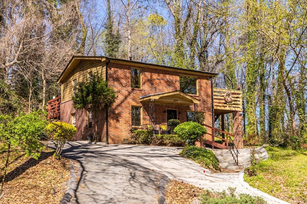 2 bedroom, 1 bathroom, 900 sq ft duplex for rent at 1570 Spring Lane A, Atlanta, GA 30314 for $1,500 a month — photo 3