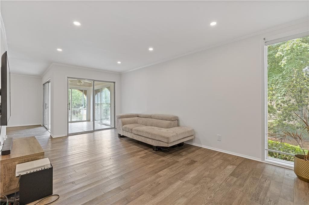 2 bedroom, 2 bathroom, 1,205 sq ft condominium for sale at 3236 HENDERSON MILL Road 1, Chamblee, GA 30341 — photo 6