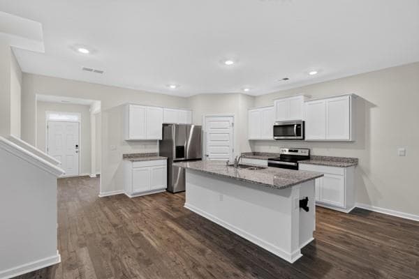 5 bedroom, 3 bathroom, 2,708 sq ft single family residence for sale at 3737 Chevington Court, Atlanta, GA 30354 — photo 2