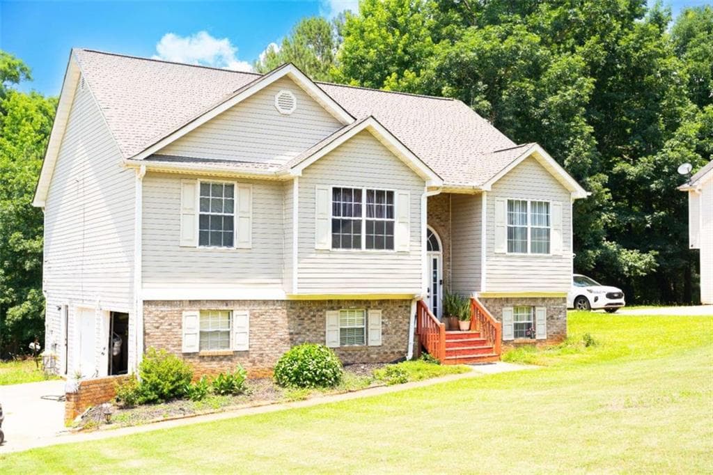 4 bedroom, 3 bathroom, 1,446 sq ft single family residence for sale at 45 Avery Drive, Covington, GA 30016 — photo 2