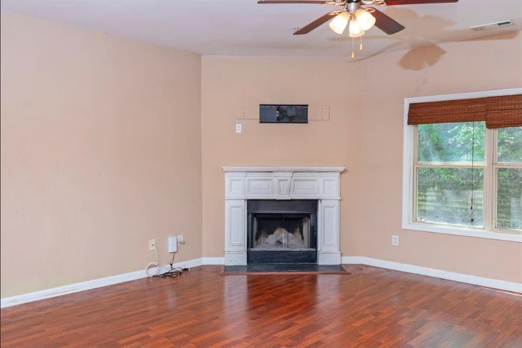 3 bedroom, 3 bathroom, 2,086 sq ft single family residence for sale at 2039 Reavis Bluff, Conyers, GA 30012 — photo 9