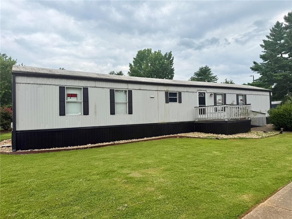 3 bedroom, 2 bathroom, 1,200 sq ft single family residence for sale at 5163 Sycamore Trail Lot 282, Buford, GA 30518 — photo 4