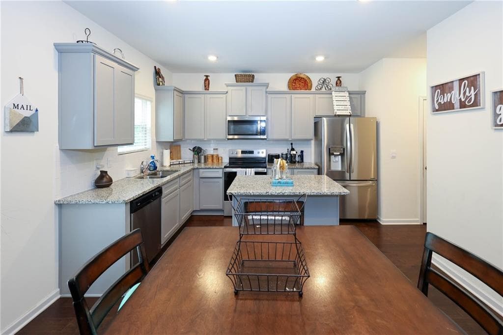 4 bedroom, 3 bathroom, 2,382 sq ft single family residence for sale at 931 Avenida Way, Mcdonough, GA 30252 — photo 10