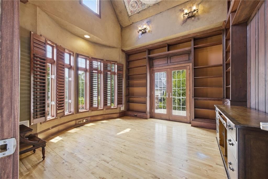5 bedroom, 6 bathroom, 6,095 sq ft single family residence for sale at 5 Saint Andrews Way, Rome, GA 30165 — photo 6