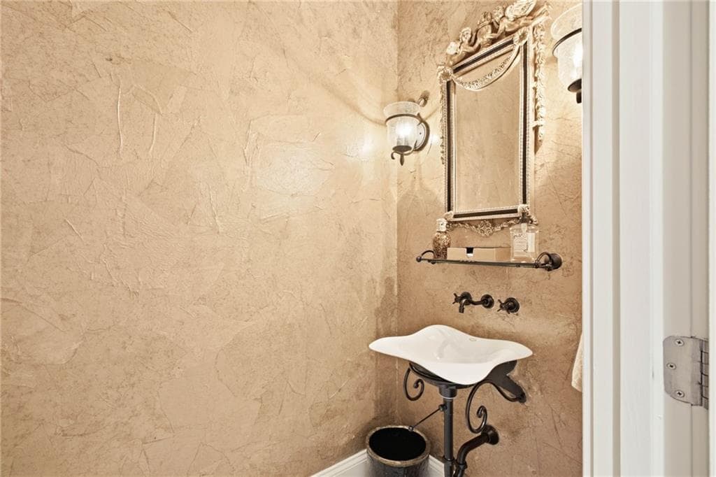 5 bedroom, 6 bathroom, 6,095 sq ft single family residence for sale at 5 Saint Andrews Way, Rome, GA 30165 — photo 10