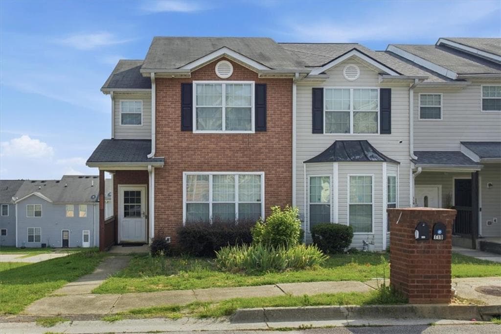3 bedroom, 3 bathroom, 1,440 sq ft townhouse for sale at 117 Hawkeye Lane GA30, Conyers, GA 30012