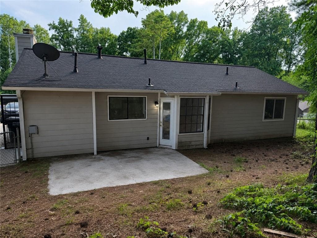 3 bedroom, 2 bathroom, 1,044 sq ft single family residence for sale at 495 Inland Way, Lilburn, GA 30047 — photo 8