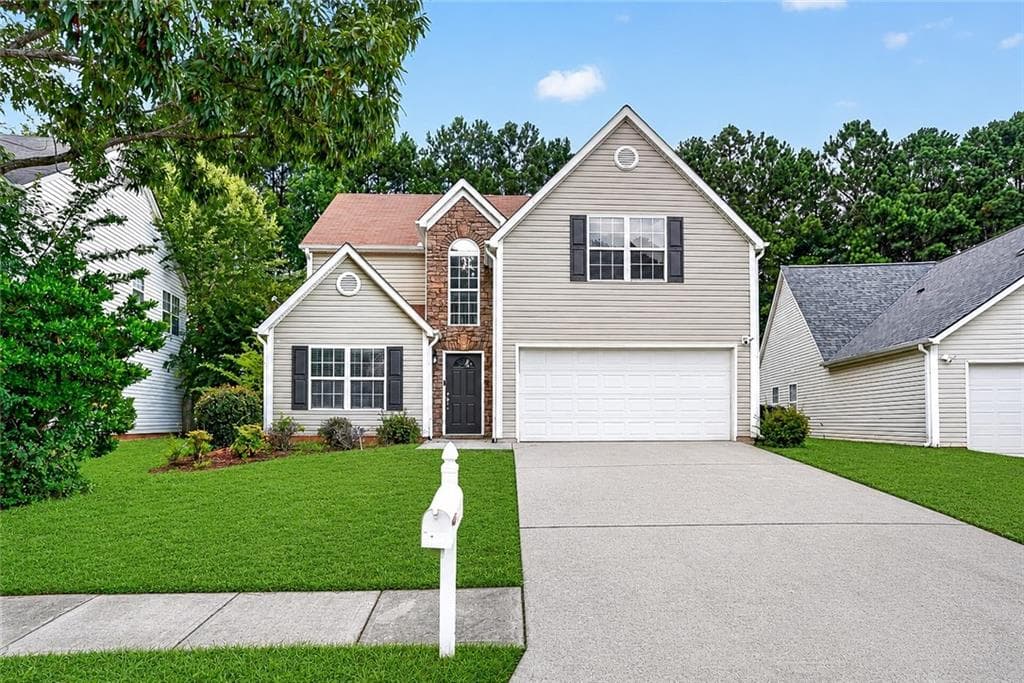 3 bedroom, 3 bathroom, 2,023 sq ft single family residence for rent at 325 Shadowbrooke Circle, Loganville, GA 30052 for $2,155 a month — photo 1 of 35