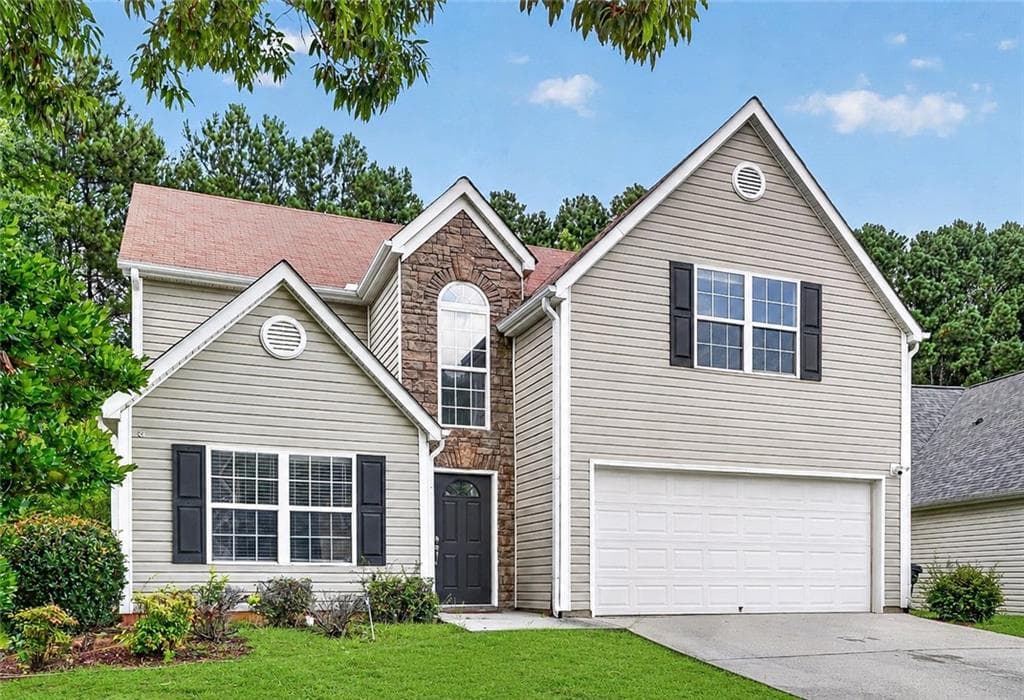 3 bedroom, 3 bathroom, 2,023 sq ft single family residence for rent at 325 Shadowbrooke Circle, Loganville, GA 30052 for $2,155 a month — photo 2