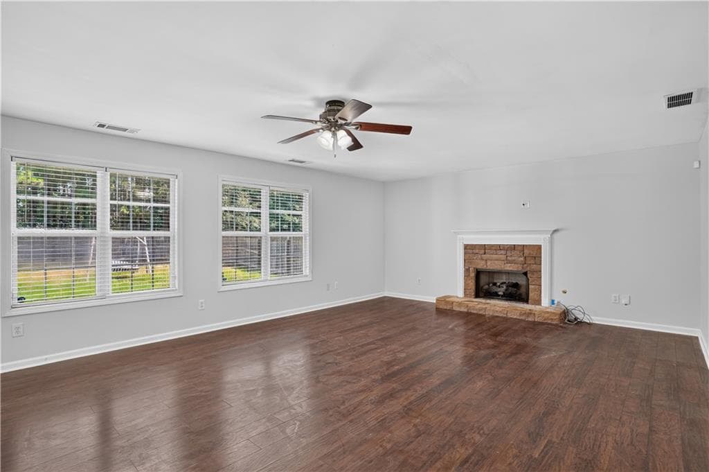 3 bedroom, 3 bathroom, 2,023 sq ft single family residence for rent at 325 Shadowbrooke Circle, Loganville, GA 30052 for $2,155 a month — photo 4