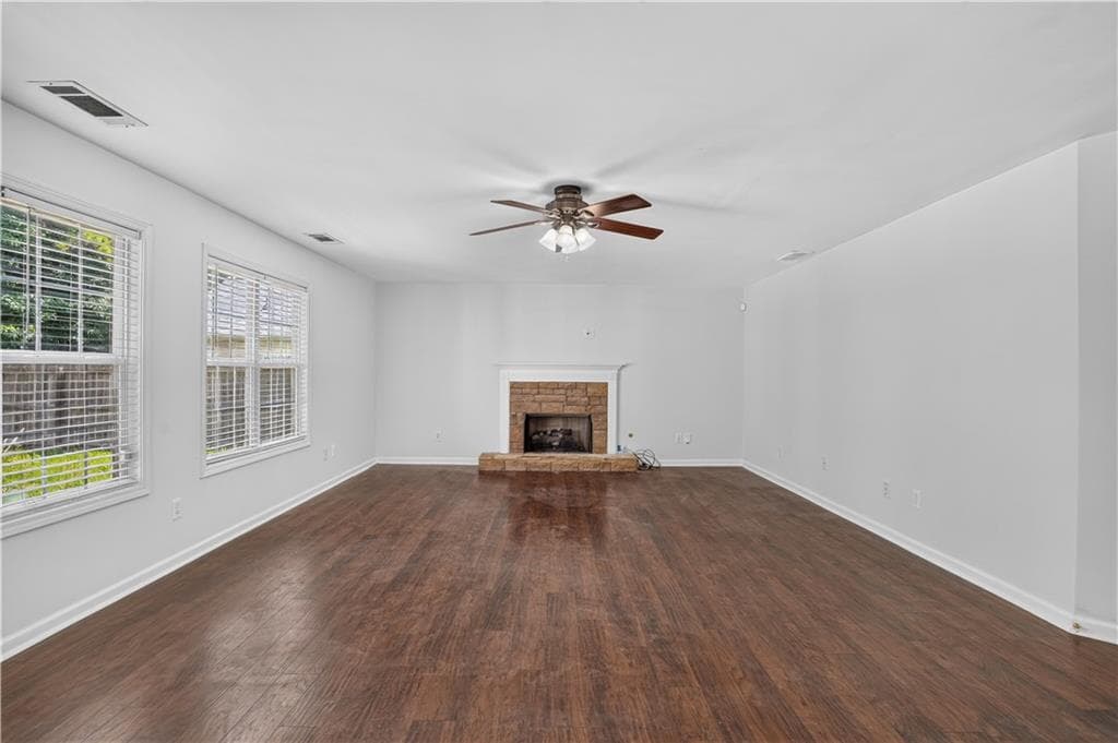 3 bedroom, 3 bathroom, 2,023 sq ft single family residence for rent at 325 Shadowbrooke Circle, Loganville, GA 30052 for $2,155 a month — photo 5