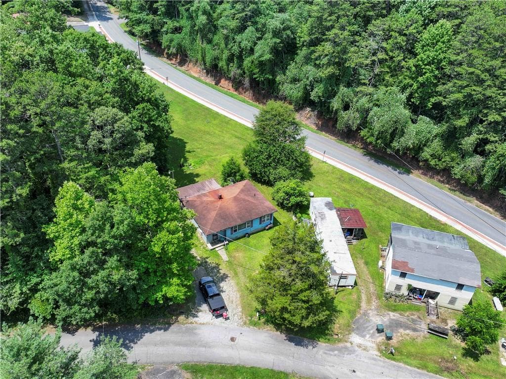 3 bedroom, 1 bathroom, 1,120 sq ft single family residence under contract at 285 Carter Street, Cornelia, GA 30531 — photo 4