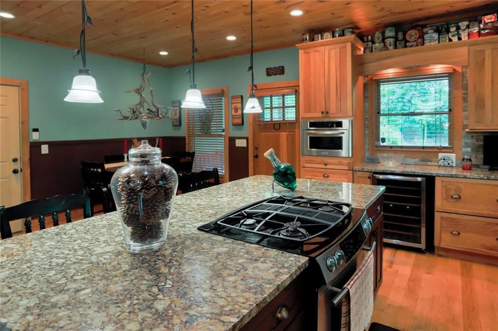 2 bedroom, 2 bathroom, 3,286 sq ft single family residence for sale at 73 Brentwood Court, Sautee Nacoochee, GA 30571 — photo 7
