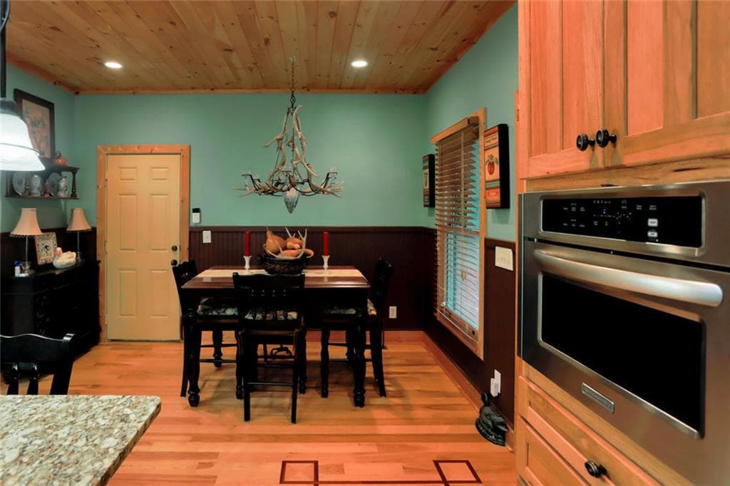2 bedroom, 2 bathroom, 3,286 sq ft single family residence for sale at 73 Brentwood Court, Sautee Nacoochee, GA 30571 — photo 9