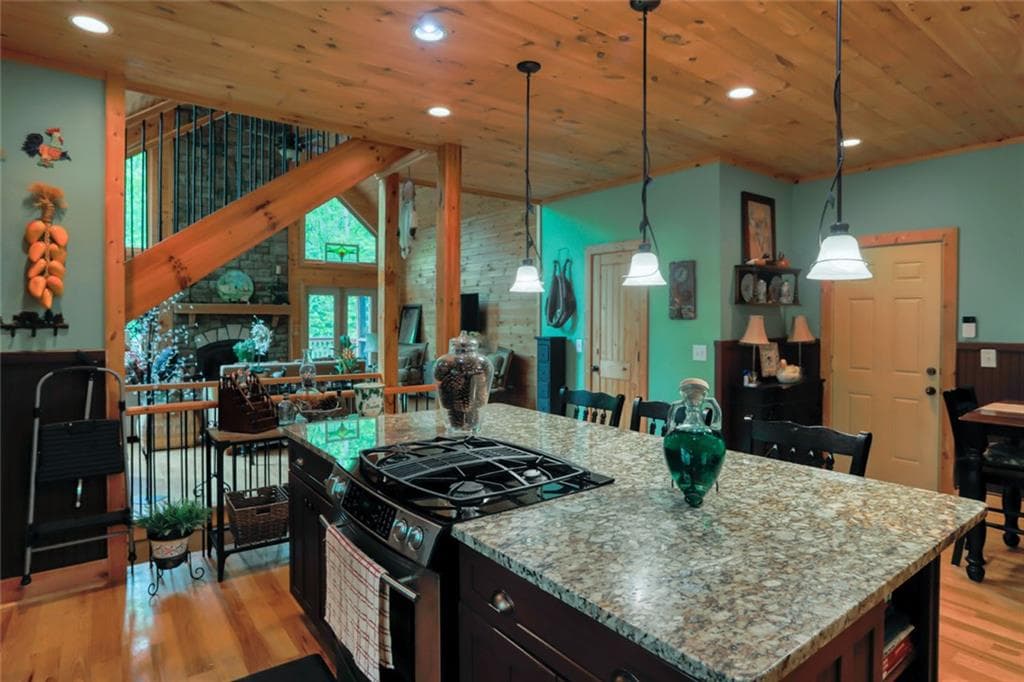 2 bedroom, 2 bathroom, 3,286 sq ft single family residence for sale at 73 Brentwood Court, Sautee Nacoochee, GA 30571 — photo 10