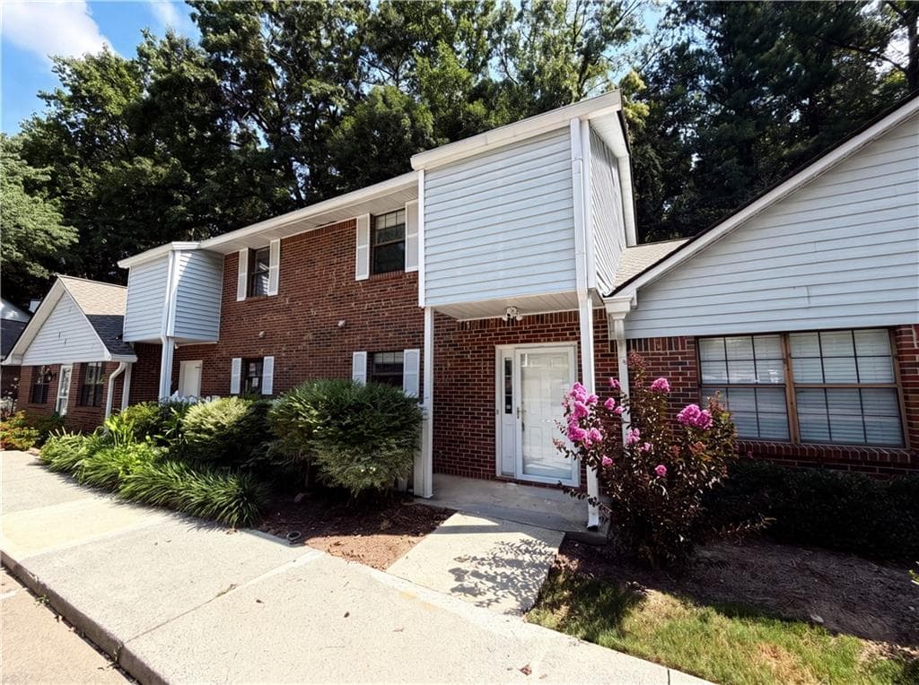 2 bedroom, 3 bathroom, 1,344 sq ft condominium for sale at 5935 Wintergreen Road, Norcross, GA 30093