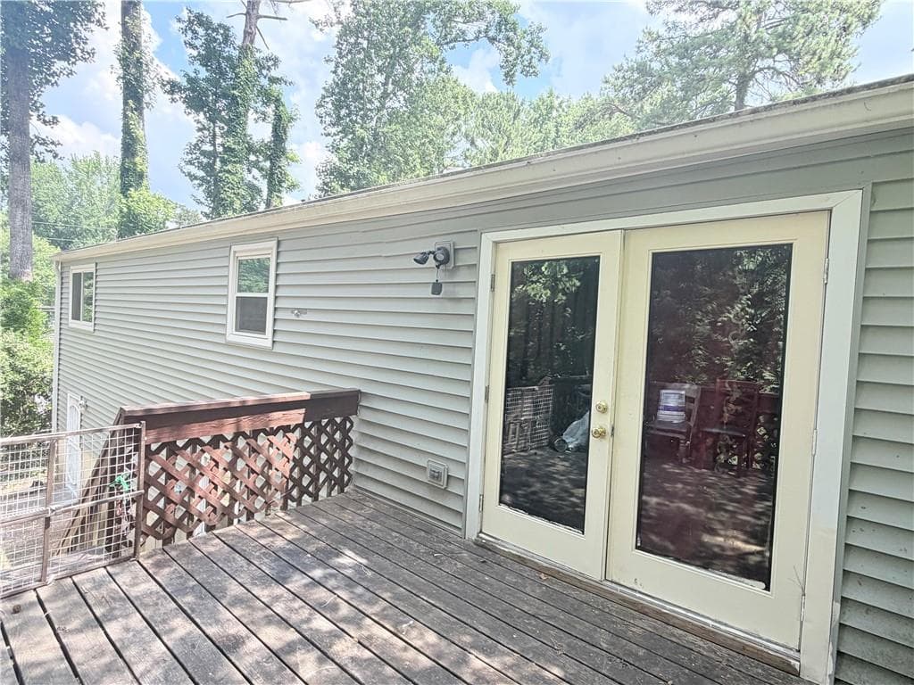 5 bedroom, 3 bathroom, 1,983 sq ft single family residence for sale at 5308 Olde Street, Stone Mountain, GA 30088 — photo 4