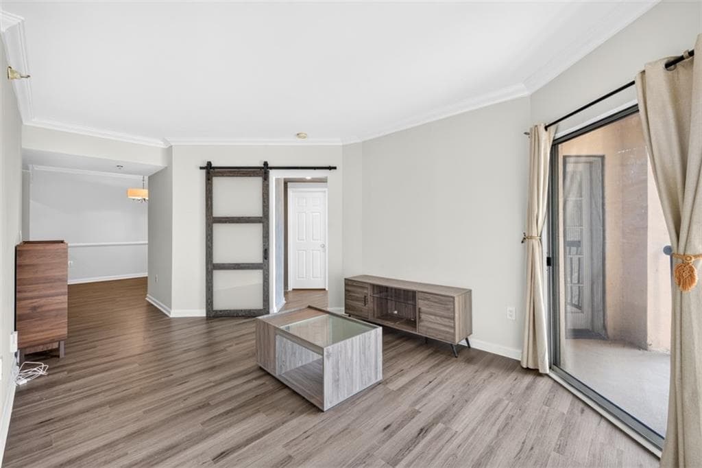 2 bedroom, 2 bathroom, 1,200 sq ft condominium for sale at 1 Biscayne Drive 703, Atlanta, GA 30309 — photo 2