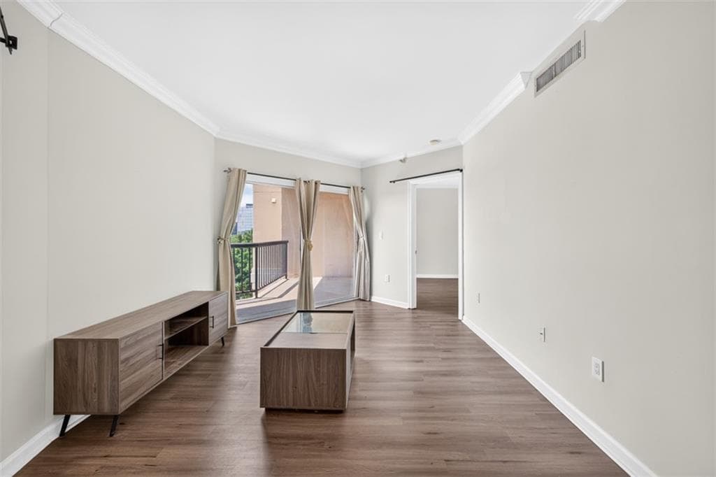 2 bedroom, 2 bathroom, 1,200 sq ft condominium for sale at 1 Biscayne Drive 703, Atlanta, GA 30309 — photo 3