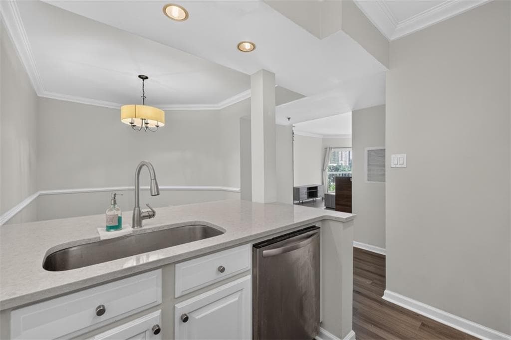 2 bedroom, 2 bathroom, 1,200 sq ft condominium for sale at 1 Biscayne Drive 703, Atlanta, GA 30309 — photo 8