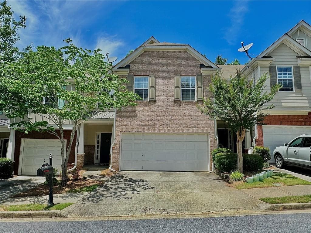 3 bedroom, 3 bathroom, 1,814 sq ft townhouse for rent at 370 Creek Manor Way, Suwanee, GA 30024 for $2,200 a month — photo 1 of 16