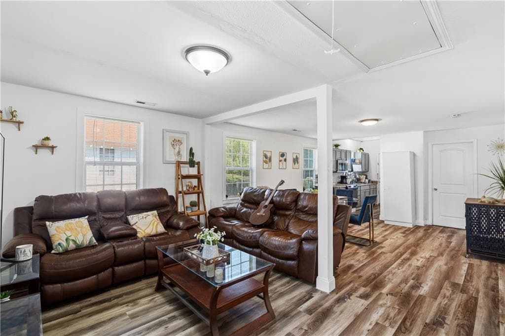 2 bedroom, 2 bathroom, 1,017 sq ft single family residence for sale at 473 Conway Street, Dalton, GA 30720 — photo 6