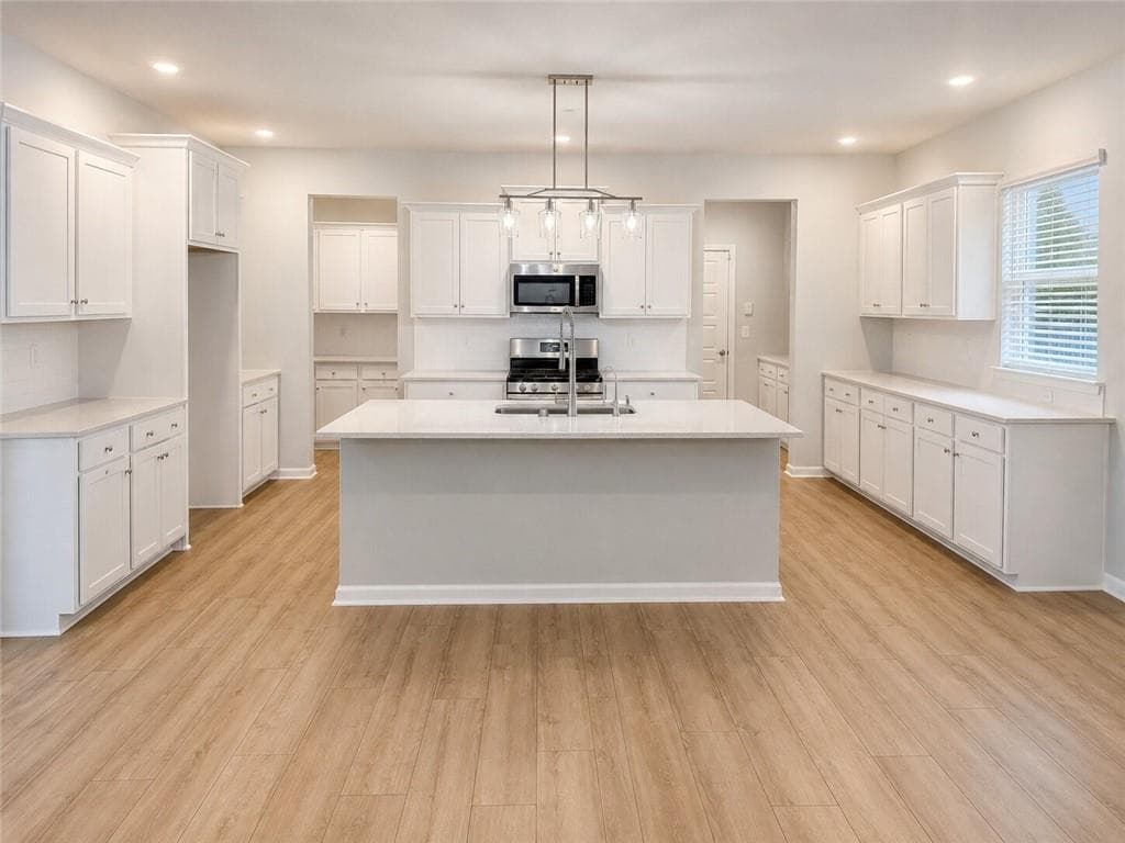 4 bedroom, 3 bathroom, 3,942 sq ft single family residence for sale at 234 Lillian Street, Rincon, GA 31326 — photo 3